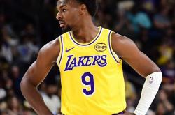 足球直播在线观看免费-湖人完胜猛龙，布克一己之力扛起全队的简单介绍