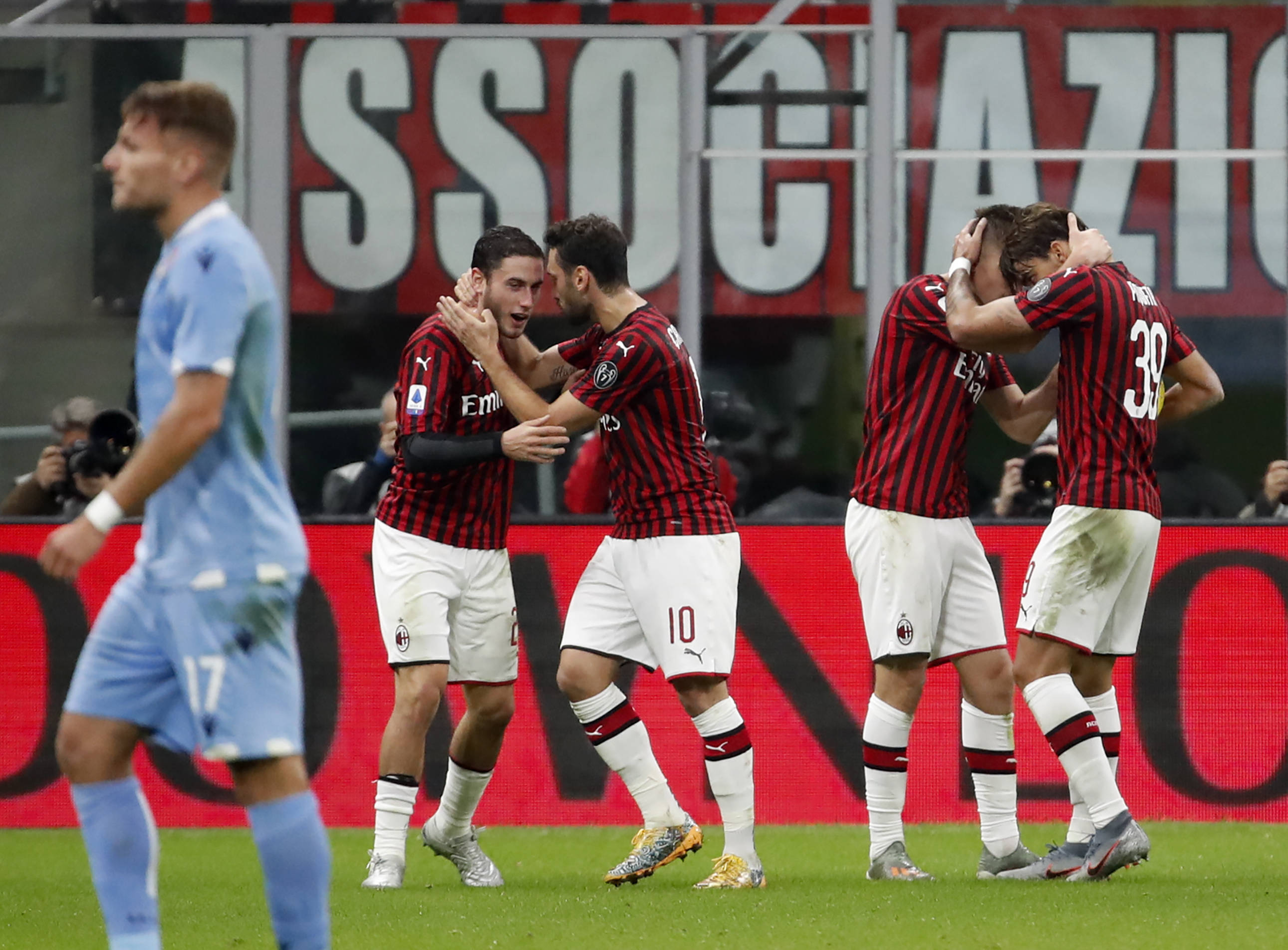 阿贾克斯淘汰英超球队,表现惊艳 阿贾克斯淘汰英超球队,表现惊艳